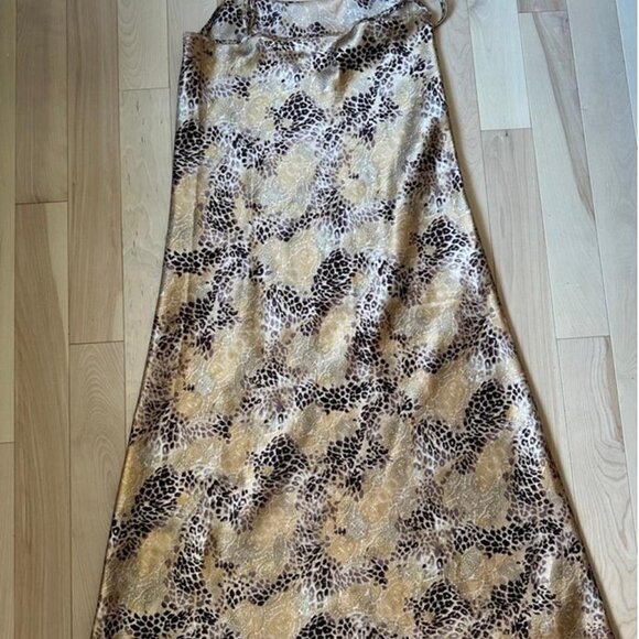 Shimmering satin slip dress bold golden leopard print Premiere Collection - Picture 8 of 8